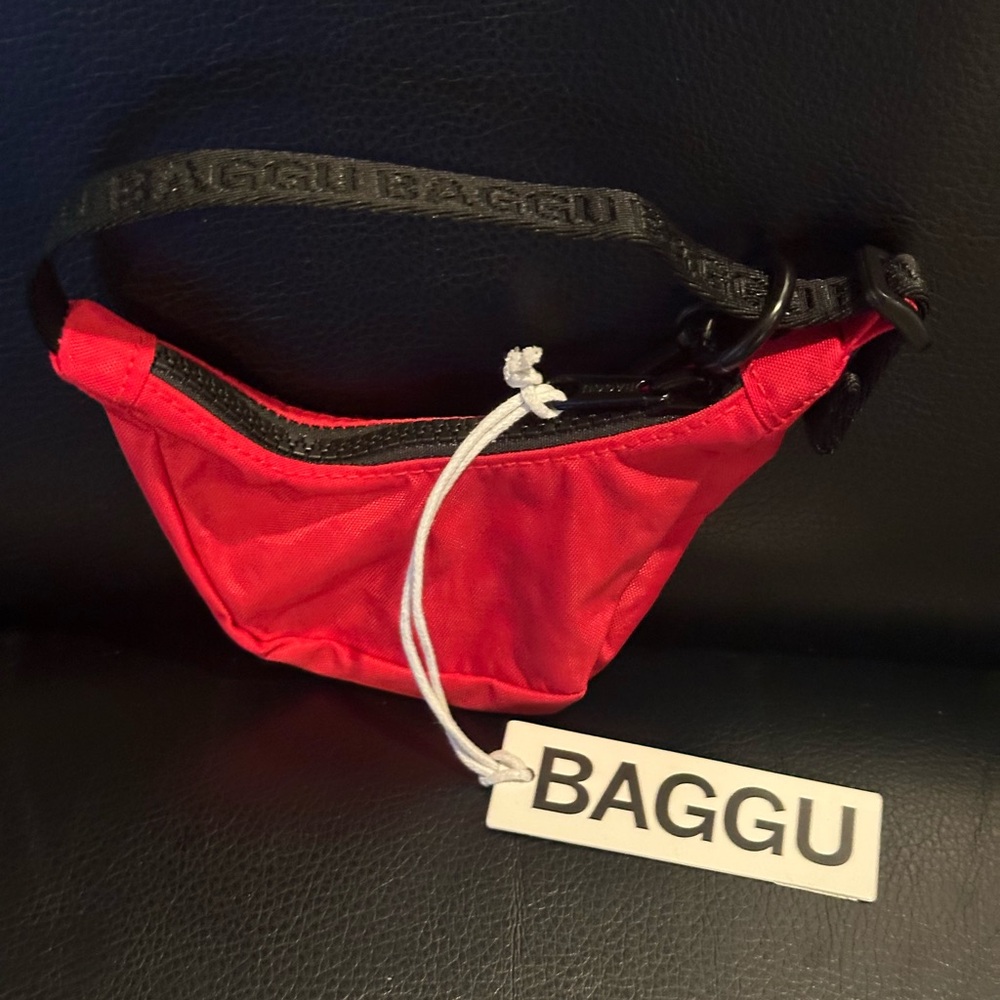 NWT, set of 2 BAGGU Mini Crescent Bag Charms / Candy Red - Picture 10 of 16